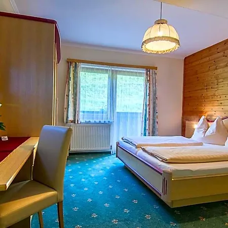 Zum Kaiserweg 3*
