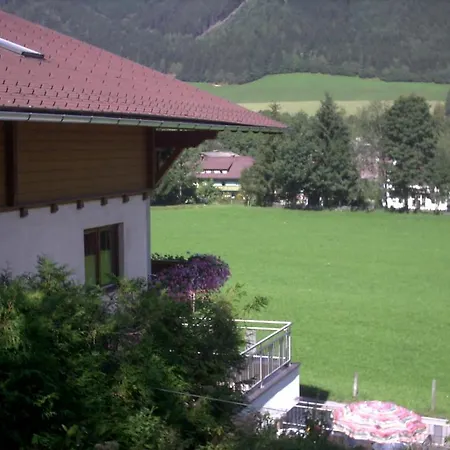 Zum Kaiserweg 3*